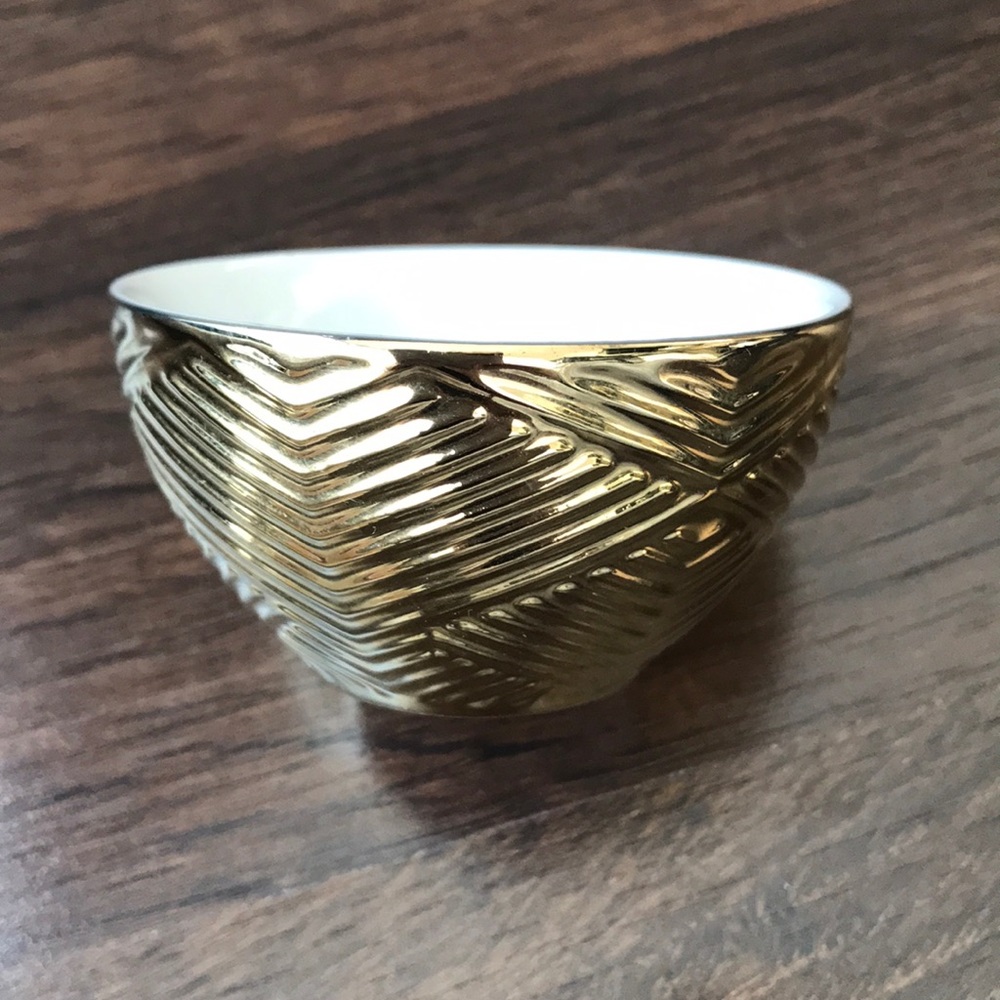 MOVING SALE 🏠 Small Target Dip Dish
